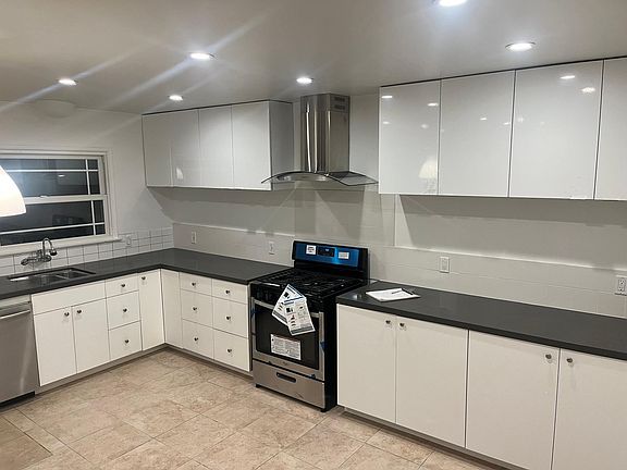 5th image of 6020 Coldwater Canyon Ave #C