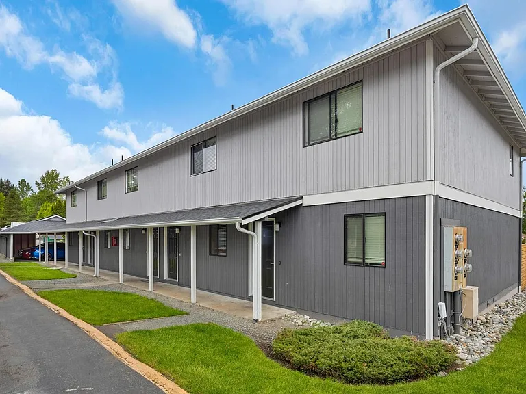 LSLV Lakeshore Lakeview — Photo 19