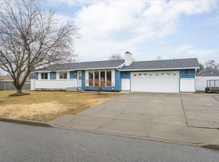 1706 N McKee Rd, Greenacres, WA 99016