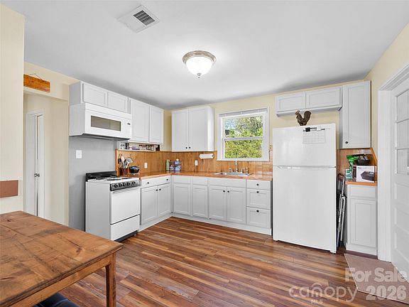 4th image of 209 Wilmont Dr