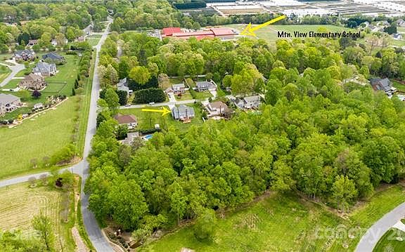 2nd image of 1959 Twin Ponds Dr