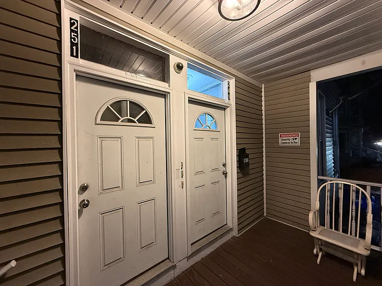 249 Orms St #I — Photo 21