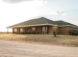 410 W Sonora Ave, Mertzon, TX 76941