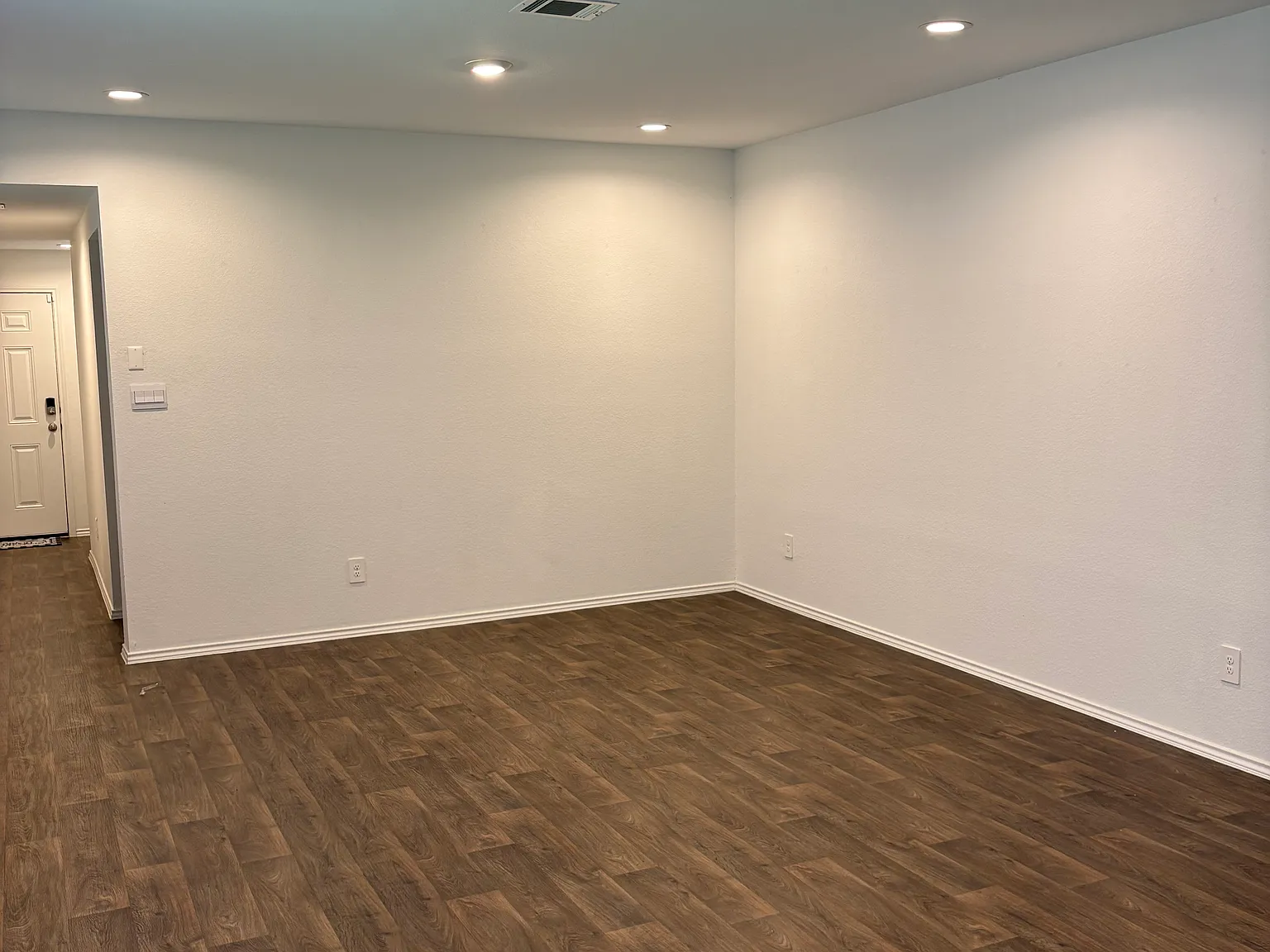 3 bed, 1556 sqft, $2,100 — Photo 4