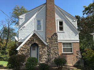906 Kreis Ln, Cincinnati, OH 45205