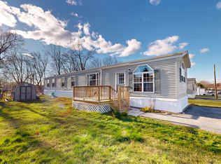 93 Heather Dr, Lewiston, ME 04240
