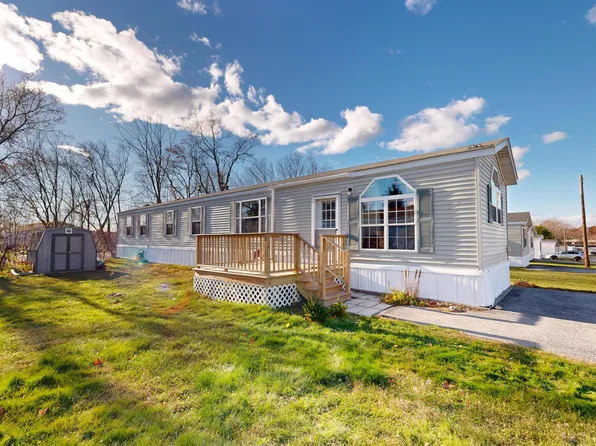 93 Heather Drive, Lewiston, ME 04240