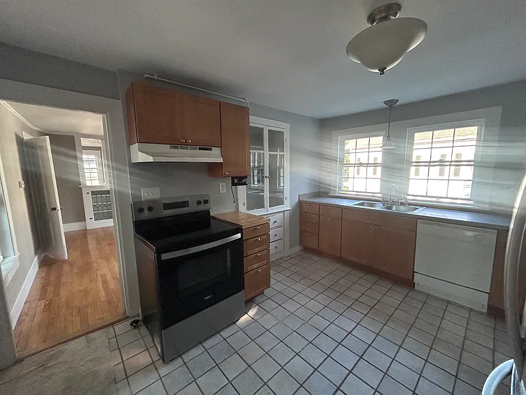 42 Prospect St — Photo 17