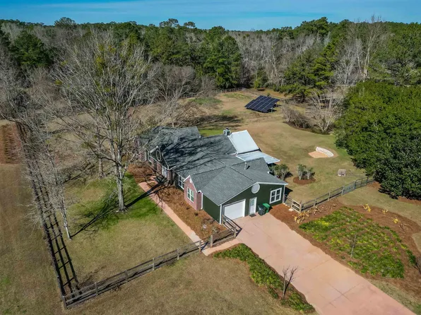 8074 Tennyson Dr, Tallahassee, FL 32309