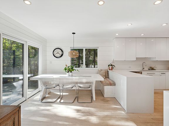 5th image of 6 Woodland Way