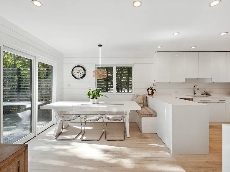 6 Woodland Way — Photo 5