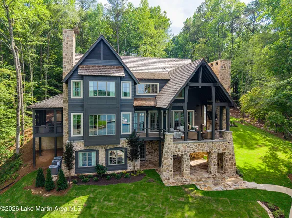 37 Holly Ln, Alexander City, AL 35010