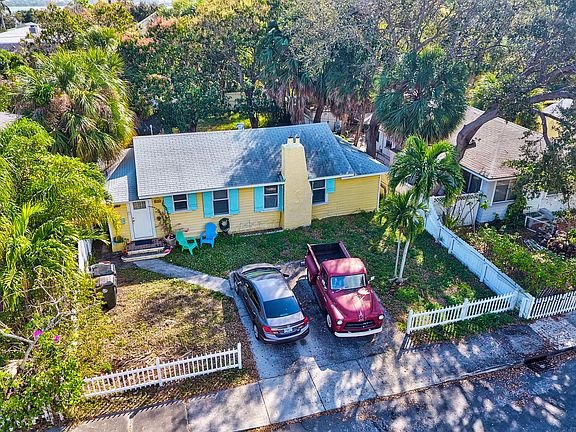 Home For Sale In LAKE WORTH TOWN OF