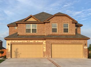 1049 W Sierra Vista Ct, Midlothian, TX 76065