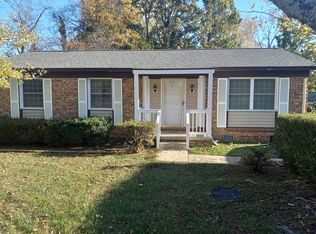 1005 Woodlark Ln, Greensboro, NC 27406