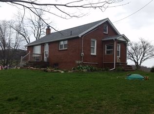 8992 Rochester Rd, East Rochester, OH 44625