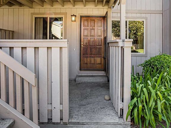 3rd image of 414 Coyote Creek Cir