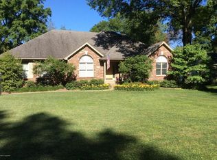 202 Wood Rd, Lyndon, KY 40222