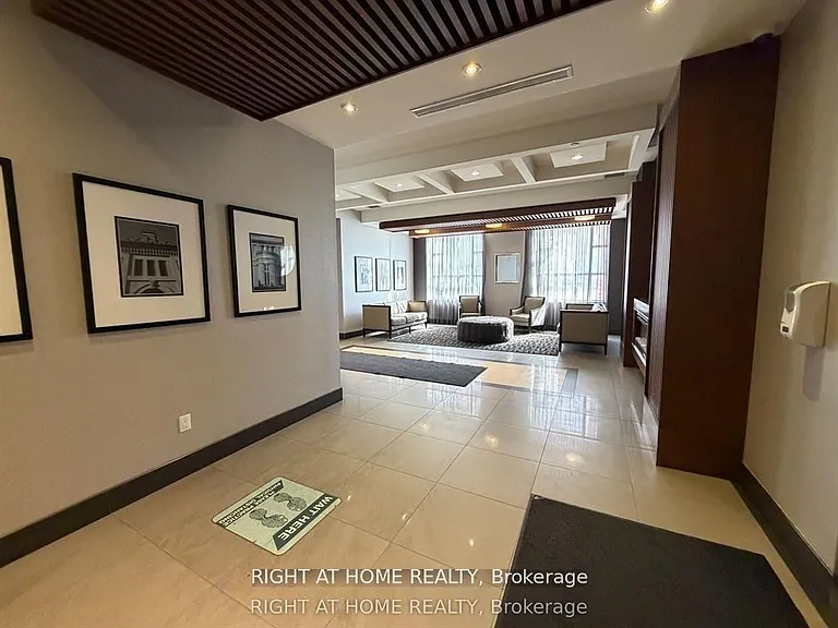 150 Main St W #Penthouse 10 — Photo 9