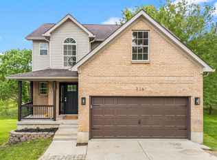 3261 Royal Troon Rd, Lexington, KY 40509