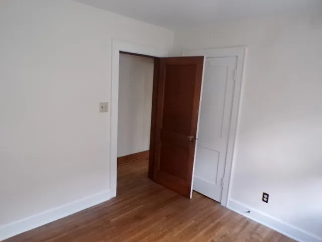 2924 Indianola Ave — Photo 10