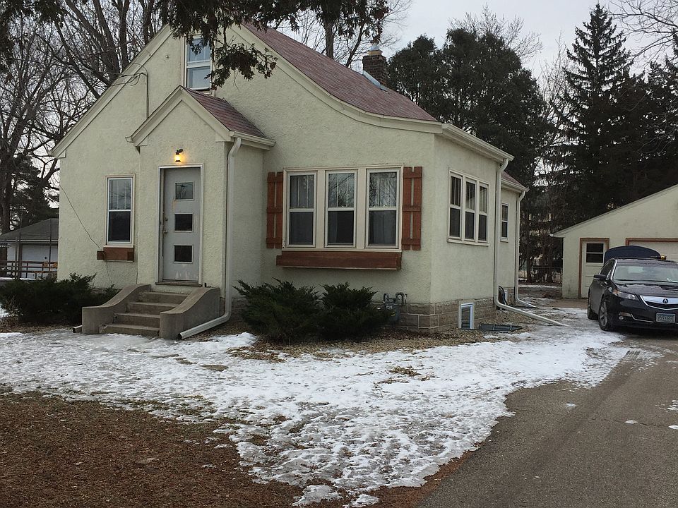 1 1/2 story in Bloomington