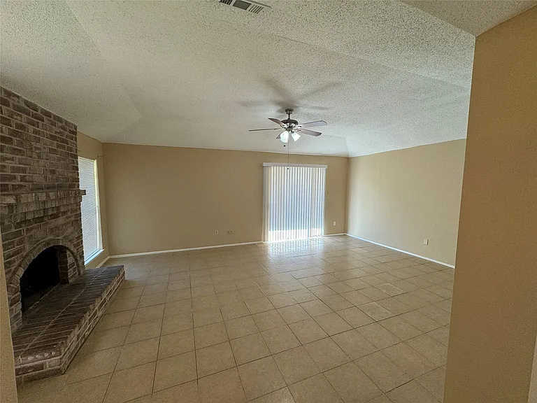 7430 Lobera Dr — Photo 2