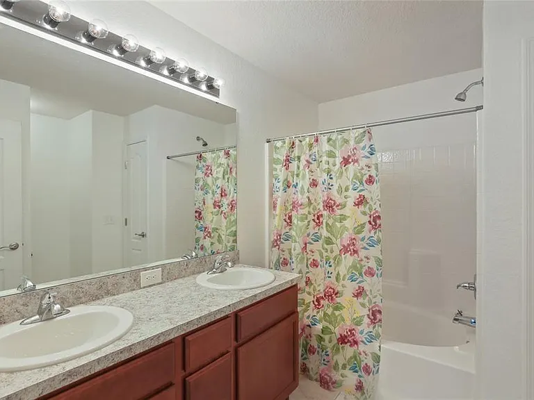 109 James Cir — Photo 24
