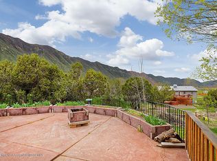 305 Gleneagle Cir, New Castle, CO 81647