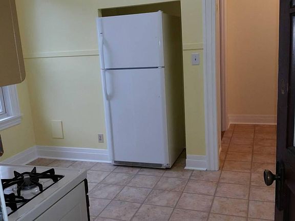 2nd image of 655 Hudson Ave #2B