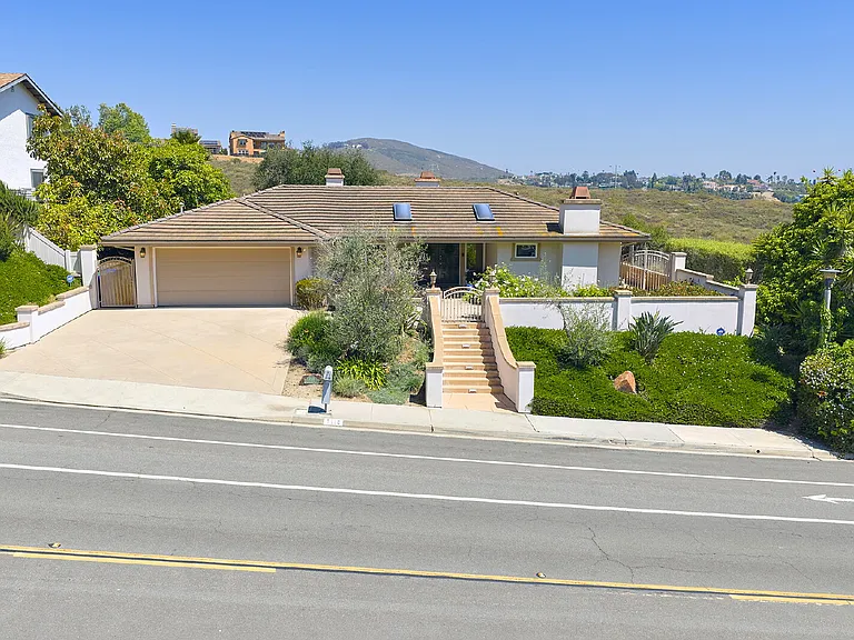 7118 El Fuerte St — Photo 40
