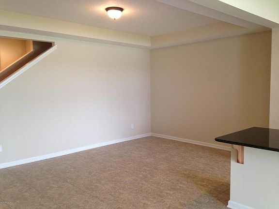 3WB147living