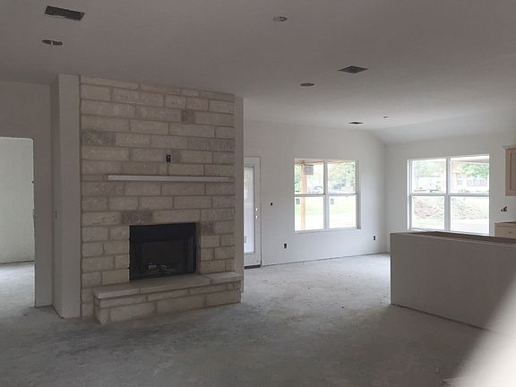 2nd image of 704 N Pierce St