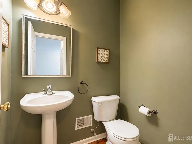 12 Scarlet Oak Dr — Photo 11