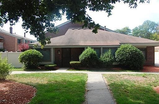 2nd image of 81 Greenbrook Dr