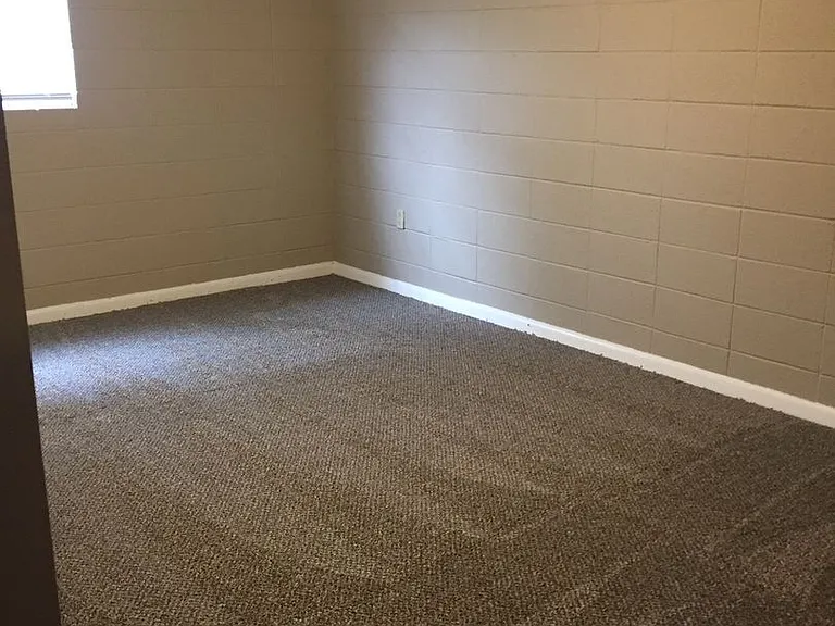 408 Sierra Madre Dr — Photo 3