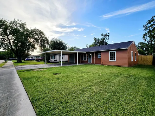 1111 Belshire Rd, Pasadena, TX 77502