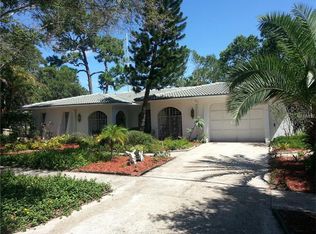 601 Ivey Ln, Tarpon Springs, FL 34689