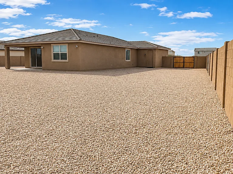 15,000 SQ Ft Lot - Backyard
