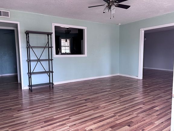2nd image of 803 NE 3rd St