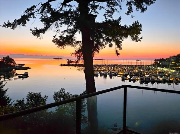 3483 Schooner Rd, Nanaimo, BC V9P 9H9