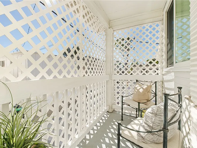 608 Poinsettia Ave #B — Photo 30
