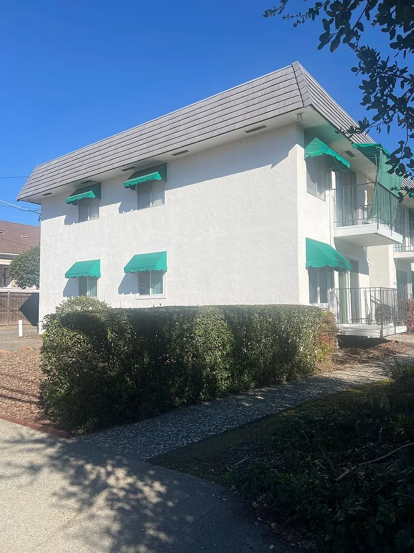 314 N. Cloverdale Blvd — Photo 1