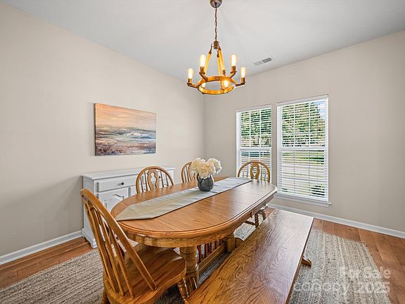 4th image of 3301 Old Knobbley Oak Dr