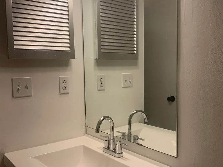 6182 Saint Charles Ct — Photo 9