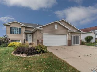 5800 W Teem St, Sioux Falls, SD 57107