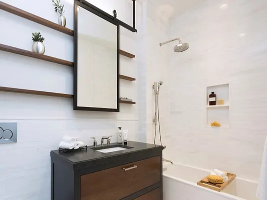 Sold by Sotheby's International Realty | media 17