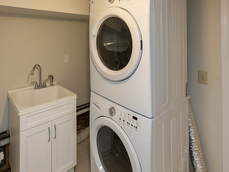 1807 Locust Grove Rd — Photo 17