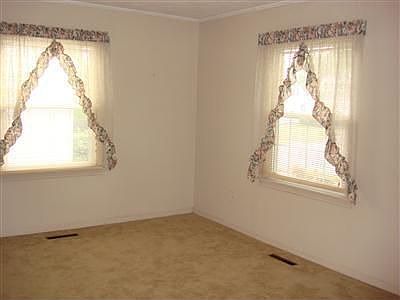 3rd image of 2112 Mershon Ave