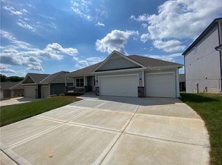 8635 NW 74th St, Kansas City, MO 64152